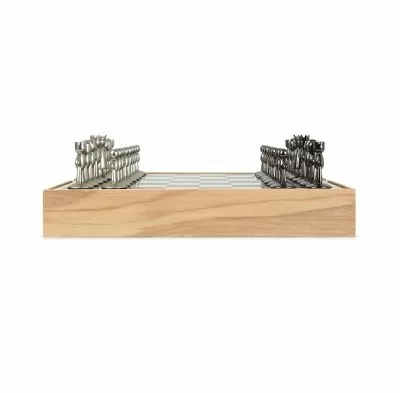 UMBRA BUDDY CHESS SET NATURAL