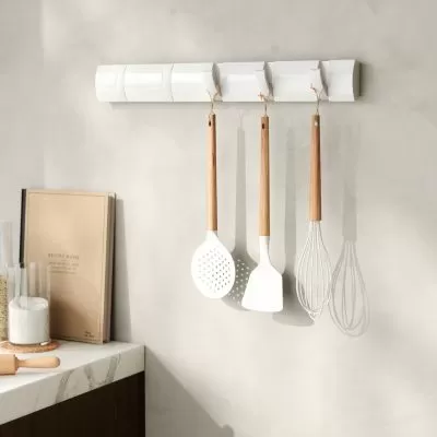 UMBRA Flip 5 Стенна закачалка, бял / бял