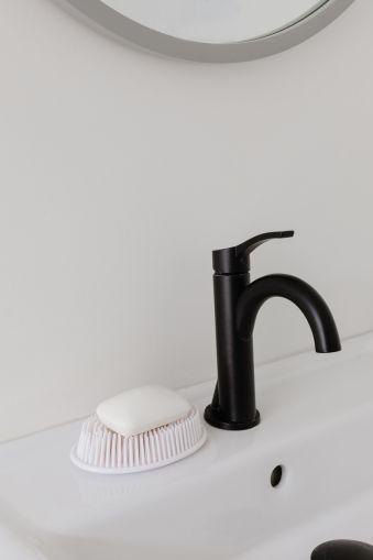 UMBRA GRASSY SOAP DISH WHITE