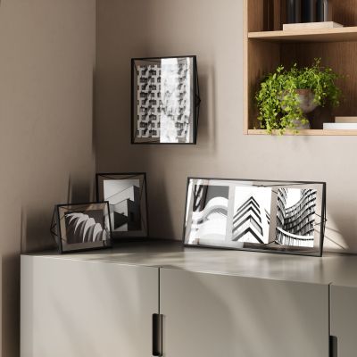Umbra Prisma 5x7 Picture Frame, Black