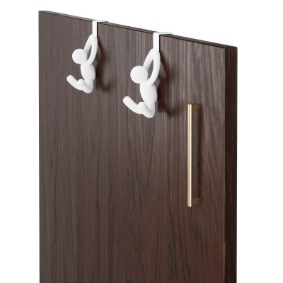 UMBRA BUDDY Комплект от 2 закачалки за врата на шкаф, бял