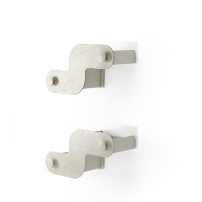 бежови рафтове за баня