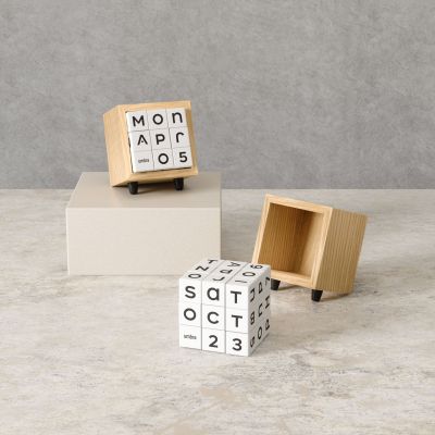 UMBRA PLAY DATE CALENDAR NATURAL